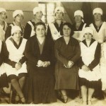 Gospodinjski tečaj v Trzinu, fotografija, fotografski atelje Pri financarju Anica Čampa, 1929, črno bela, hrani Zinka Kosmač, Trzin